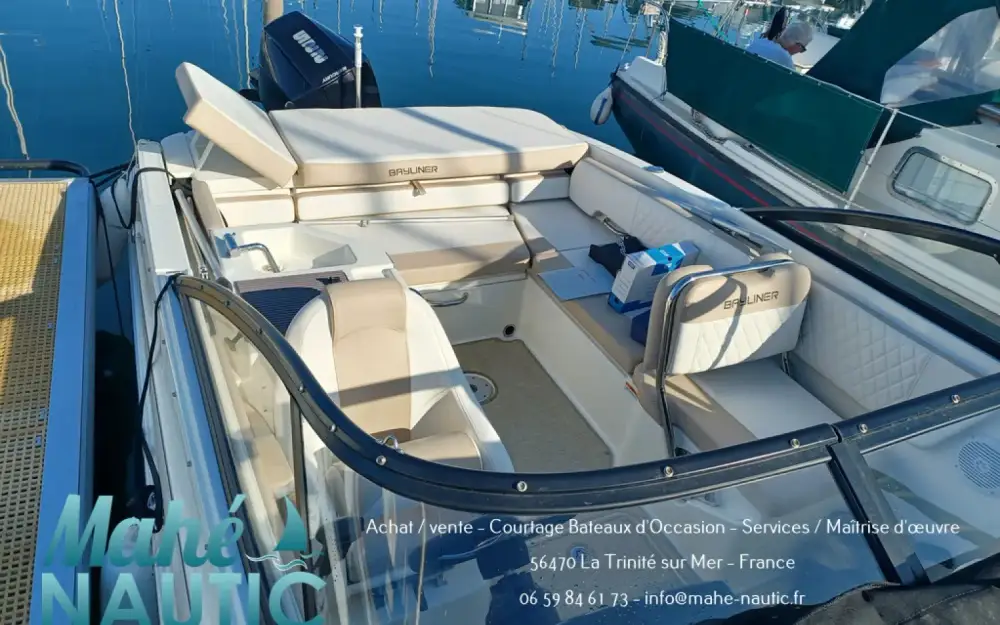 slider 1 Bayliner VR6 Cuddy