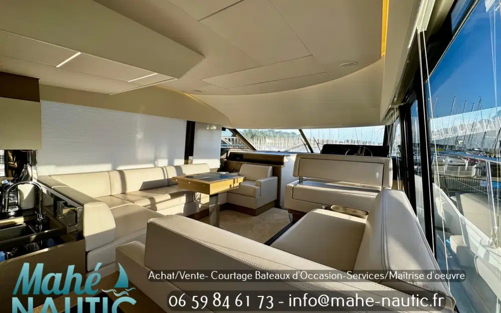 slider 12 Jeanneau Prestige 520