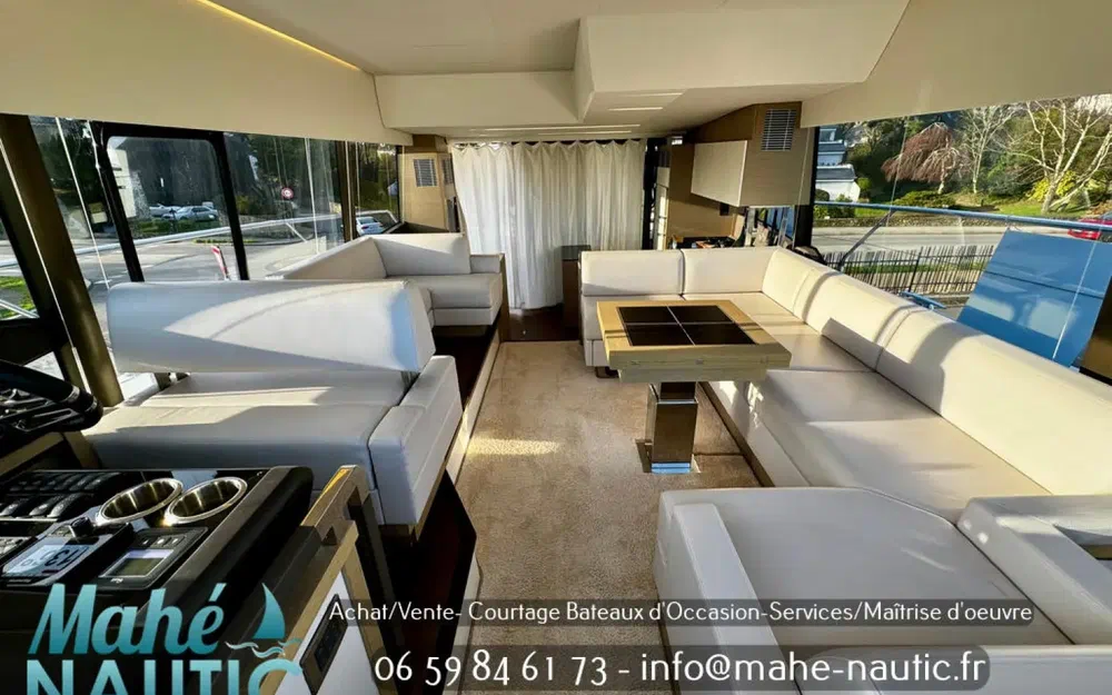 slider 14 Jeanneau Prestige 520