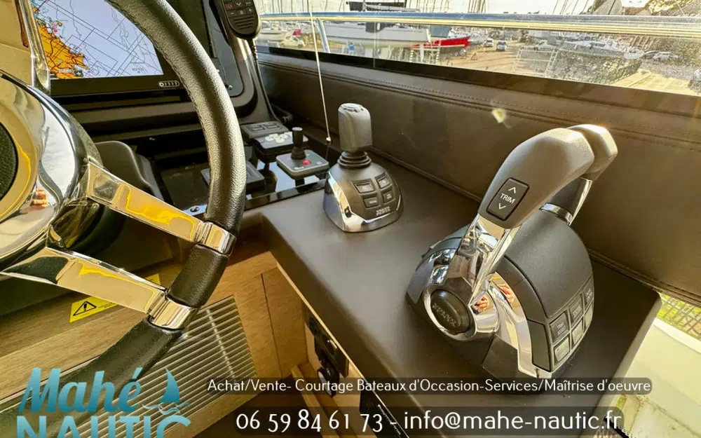 slider 17 Jeanneau Prestige 520