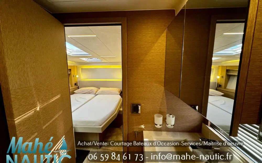 slider 24 Jeanneau Prestige 520