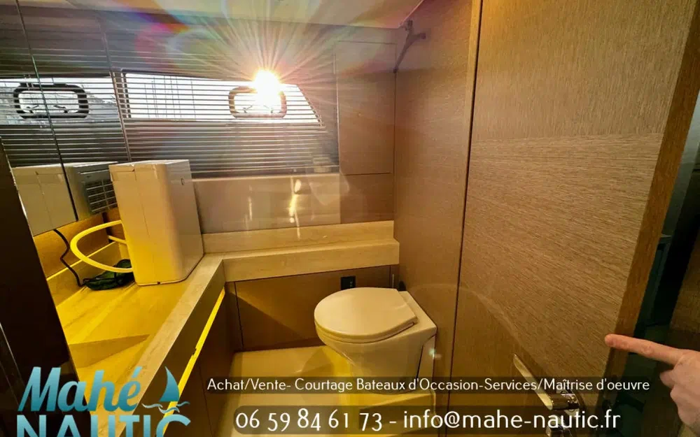 slider 27 Jeanneau Prestige 520