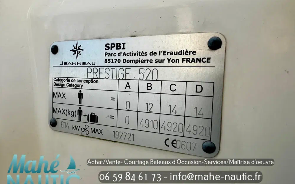 slider 33 Jeanneau Prestige 520