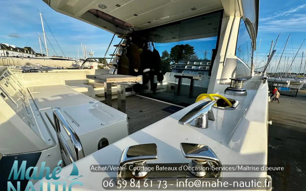 slider 5 Jeanneau Prestige 520