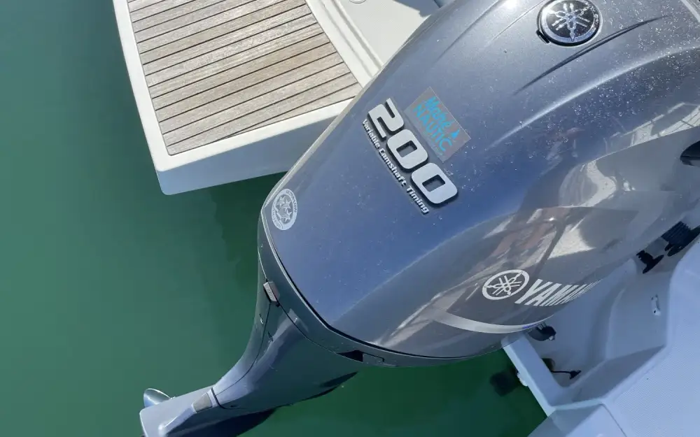 slider 11 Jeanneau Merry Fisher 795