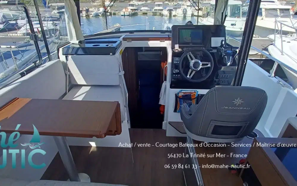 slider 6 Jeanneau Merry Fisher 895