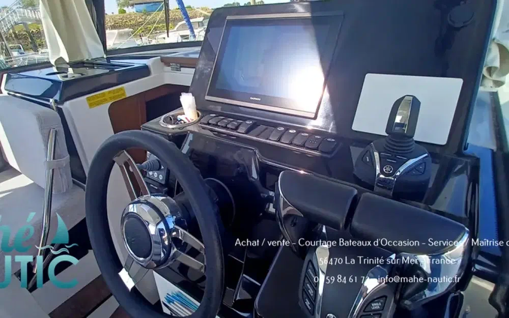 slider 8 Jeanneau Merry Fisher 895