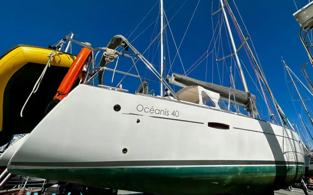 slider 33 Beneteau Oceanis 40