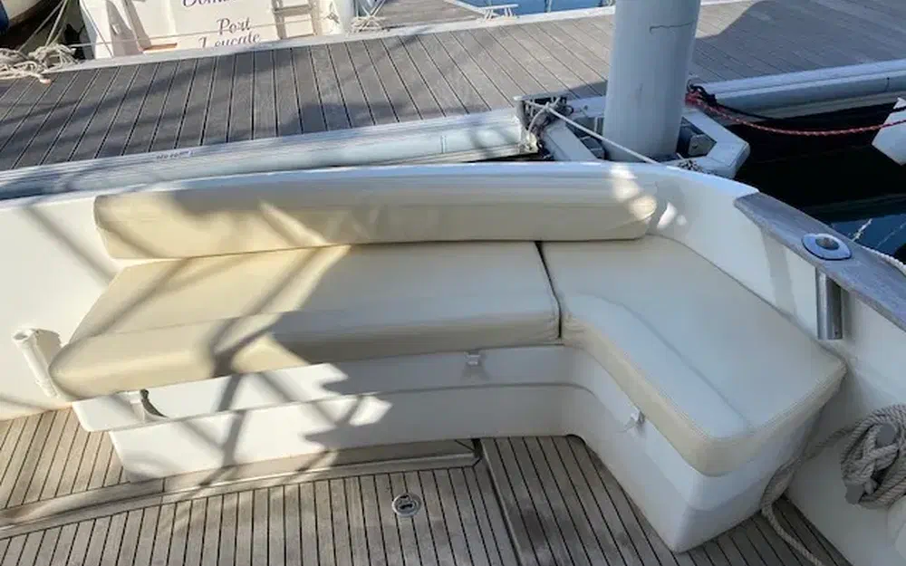 slider 13 Beneteau Antares 42