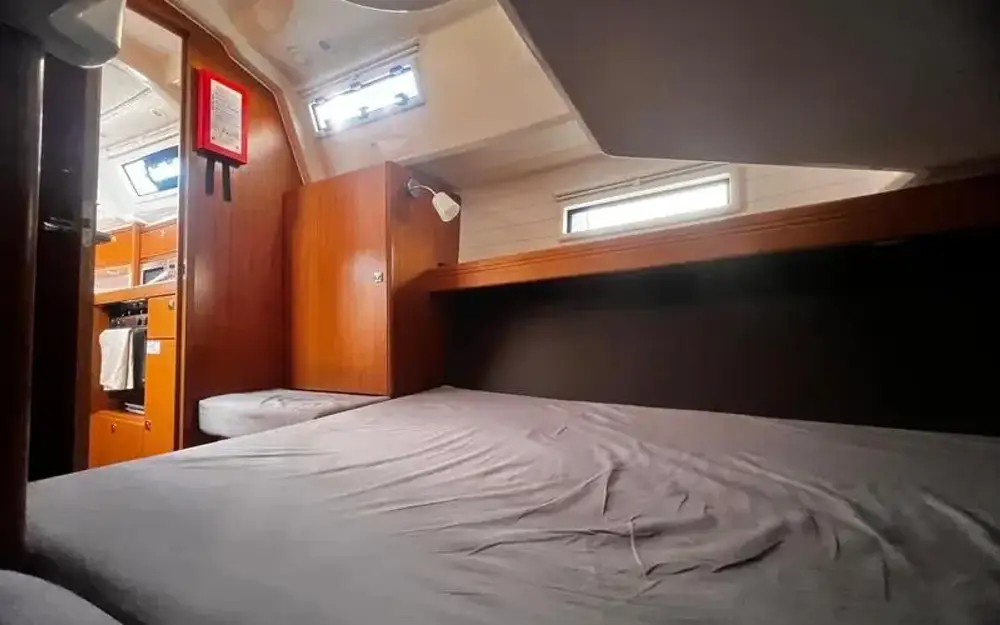 slider 10 Bavaria  37 Cruiser