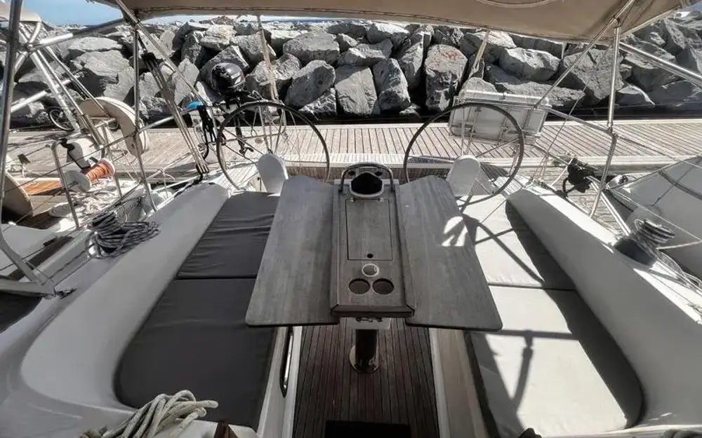 slider 3 Bavaria  37 Cruiser
