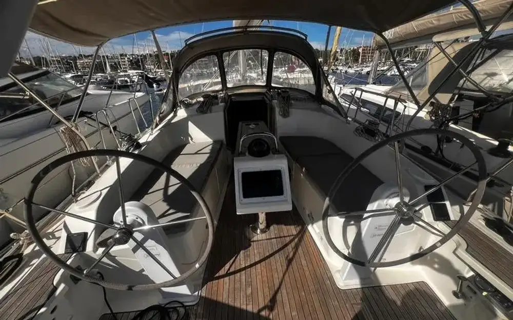 slider 19 Bavaria  37 Cruiser