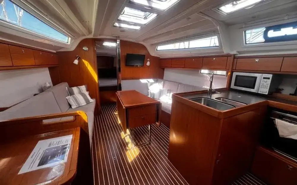 slider 18 Bavaria  37 Cruiser