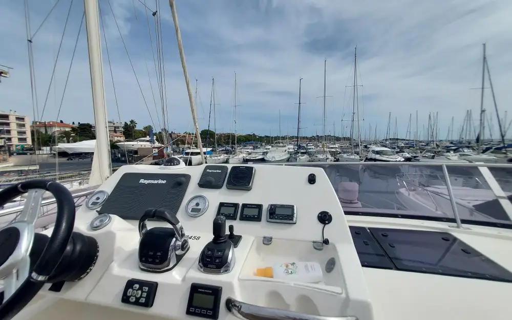 slider 24 Jeanneau Prestige 500 Fly