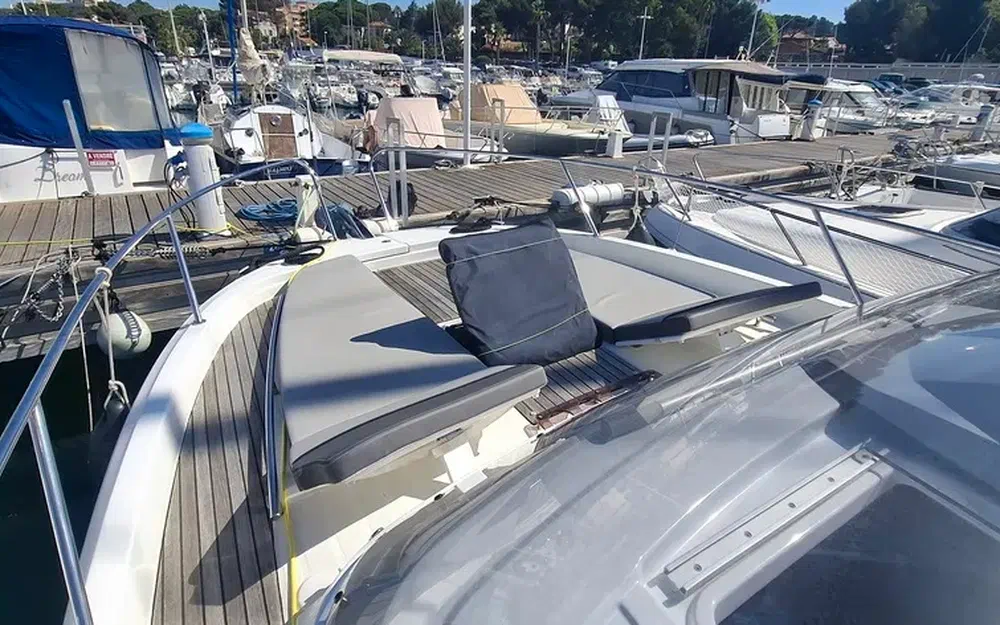 slider 6 Jeanneau Cap Camarat 9.0 WA