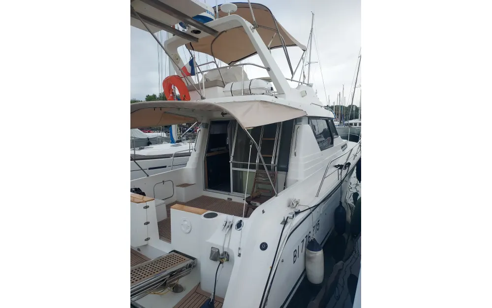 slider 11 Gibert Marine Jamaica 38 - null