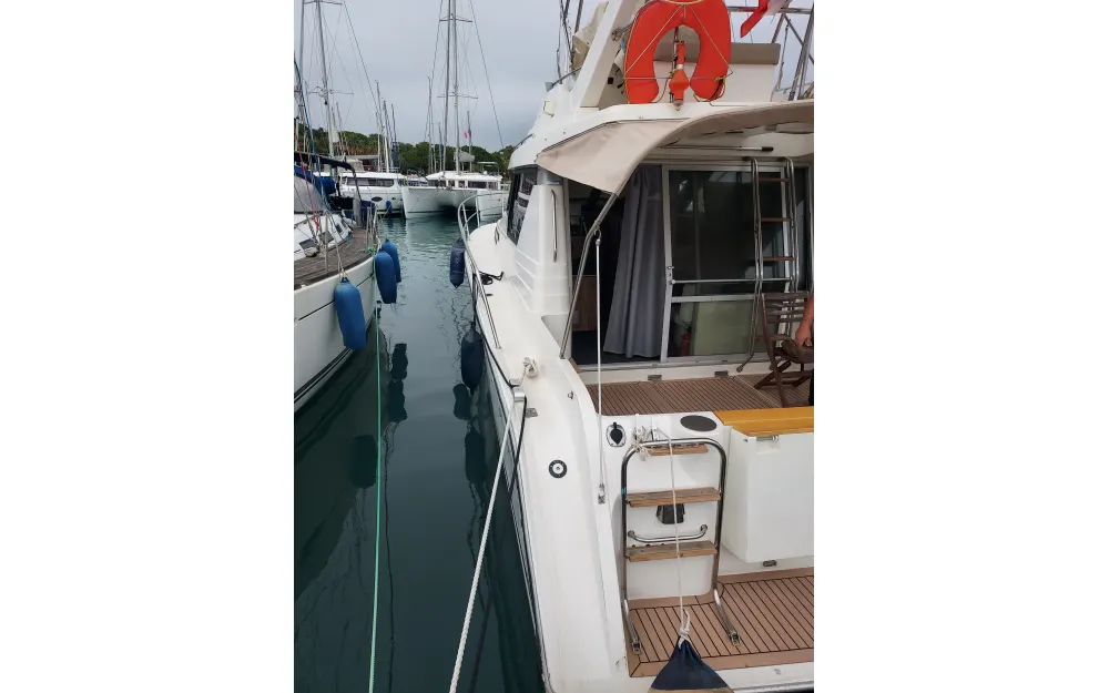 slider 17 Gibert Marine Jamaica 38 - null