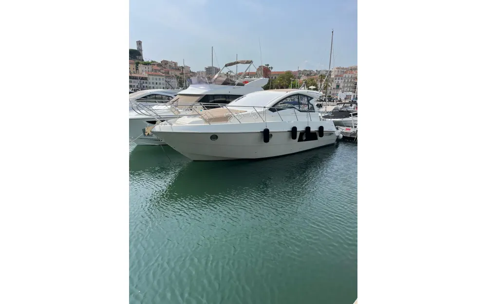 CranchiM 38 Hard Top