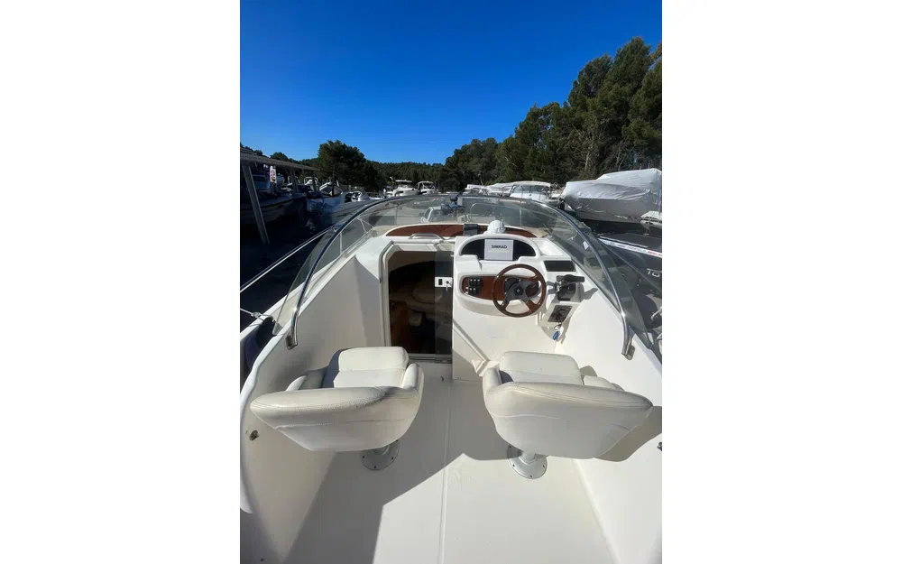 slider 5 Jeanneau Cap Camarat 755