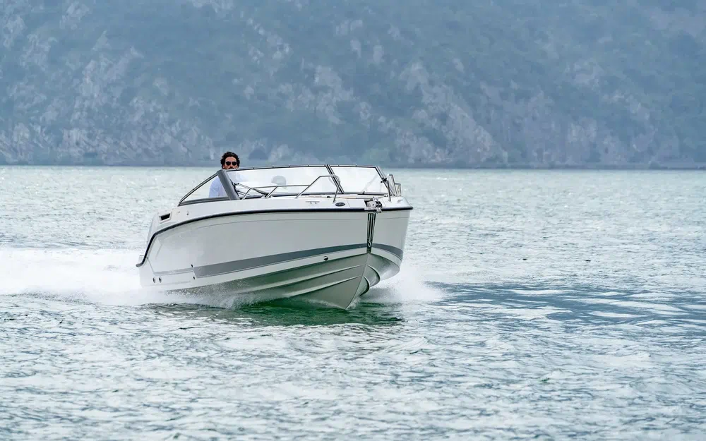 QuicksilverActiv 675 Cruiser