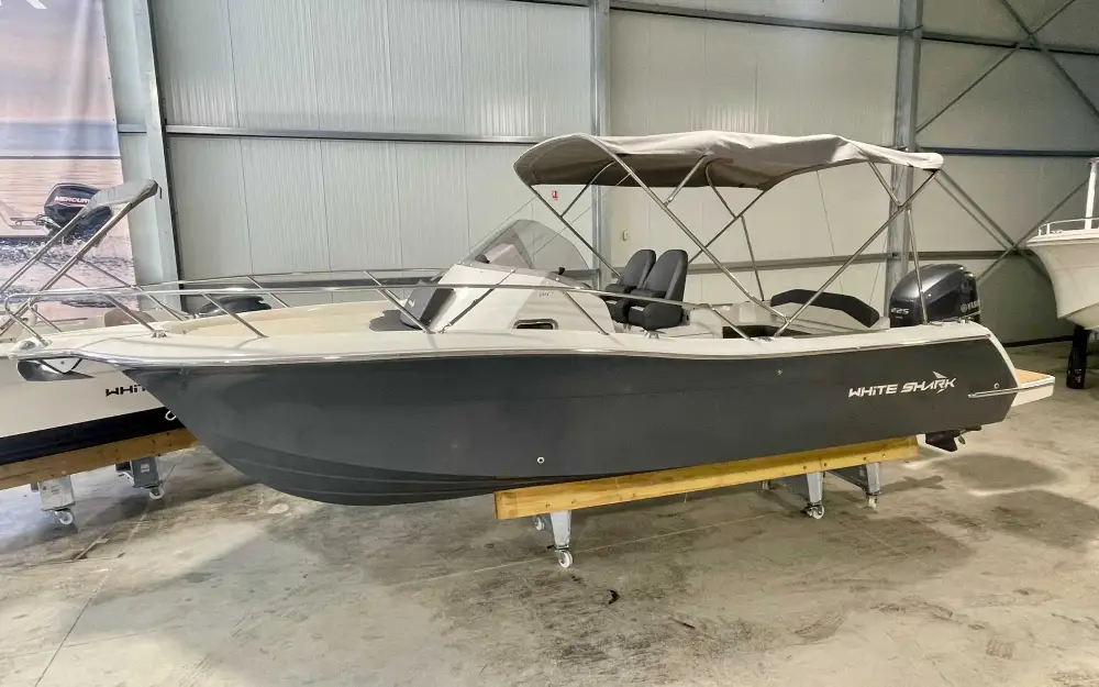 slider 9 White Shark  240 SC
