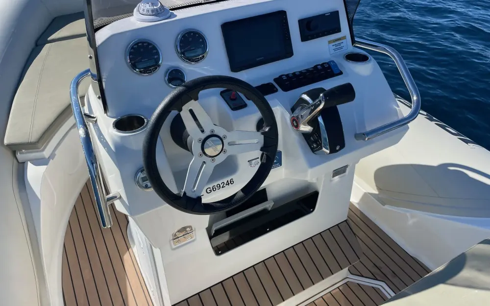 slider 10 Joker Boat Clubman 22 Plus
