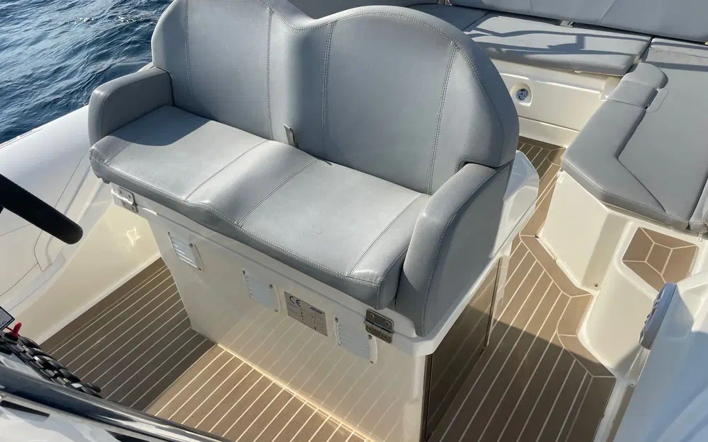 slider 13 Joker Boat Clubman 28