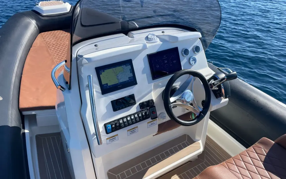 slider 10 Joker Boat Clubman 28