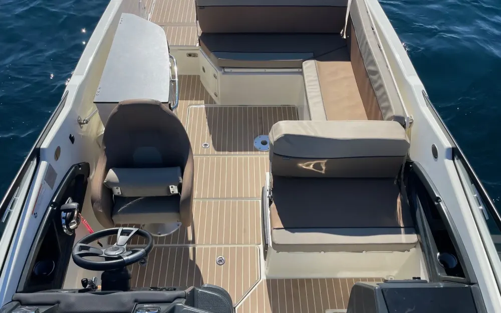 slider 3 Quicksilver Activ 755 Cruiser