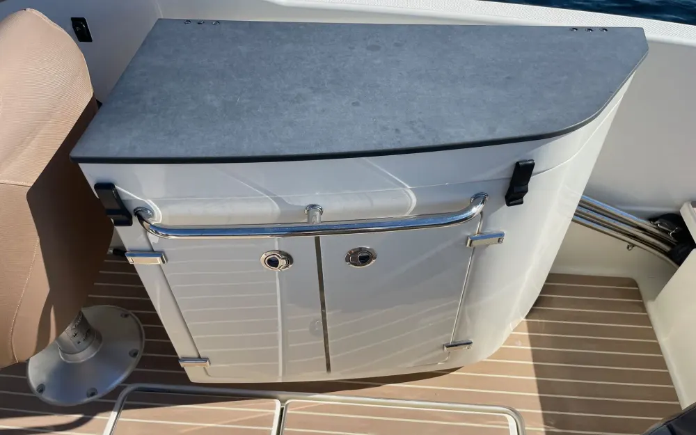 slider 8 Quicksilver Activ 755 Cruiser