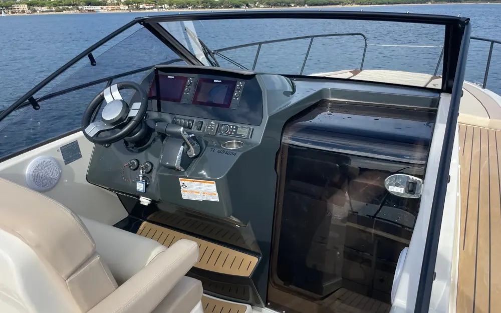 slider 11 Quicksilver Activ 875 Sundeck