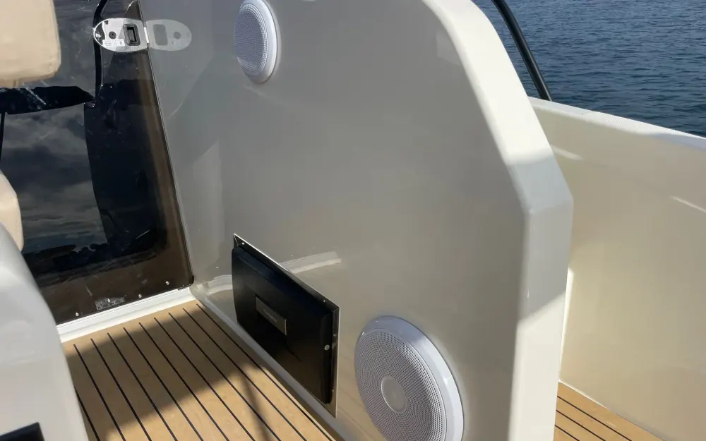 slider 15 Quicksilver Activ 875 Sundeck