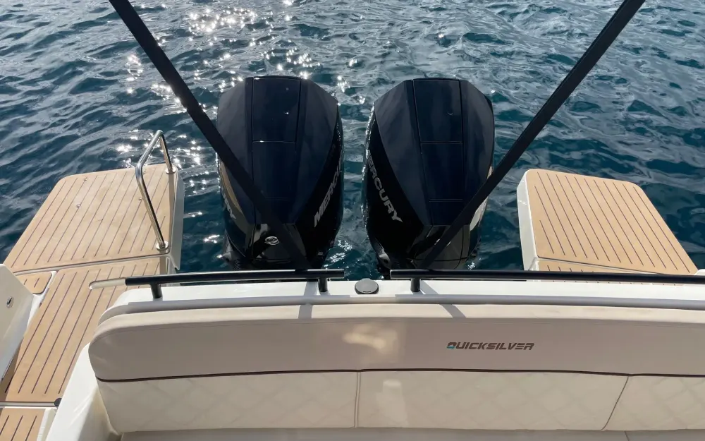 slider 18 Quicksilver Activ 875 Sundeck