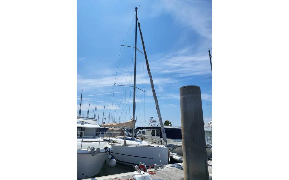 slider 11 Dufour 350