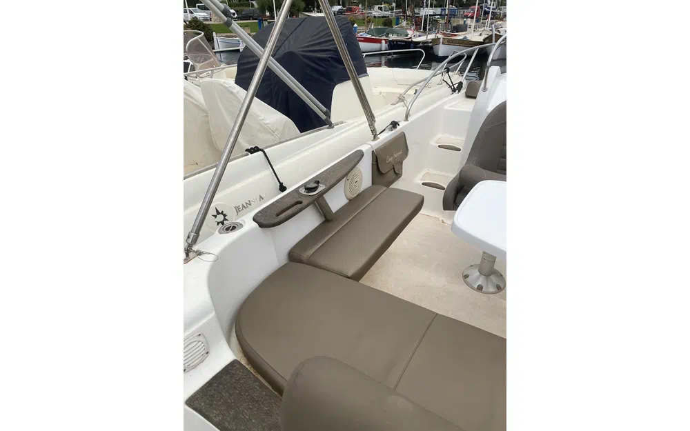 slider 15 B2 Marine Cap Ferret 672