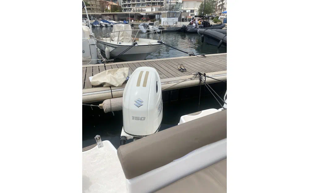 slider 16 B2 Marine Cap Ferret 672