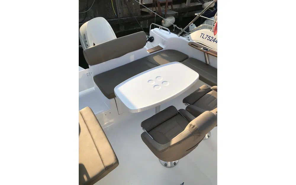 slider 5 B2 Marine Cap Ferret 672