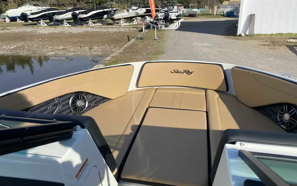 slider 6 Sea Ray SPX 190 OB