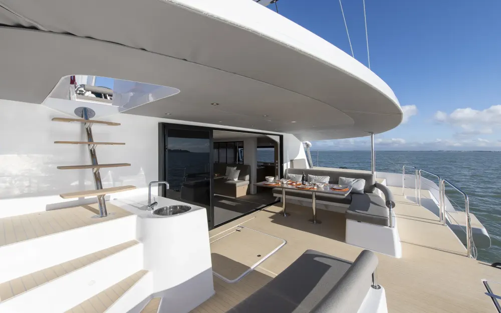 slider 8 Neel Trimarans Neel 65