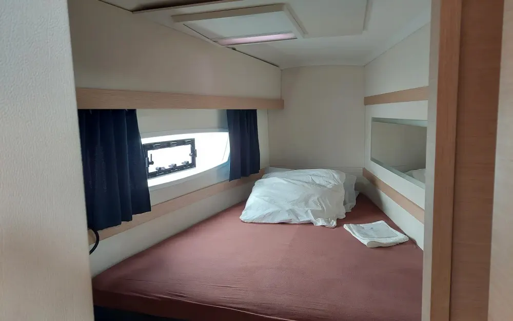 slider 18 Fountaine Pajot Lucia 40