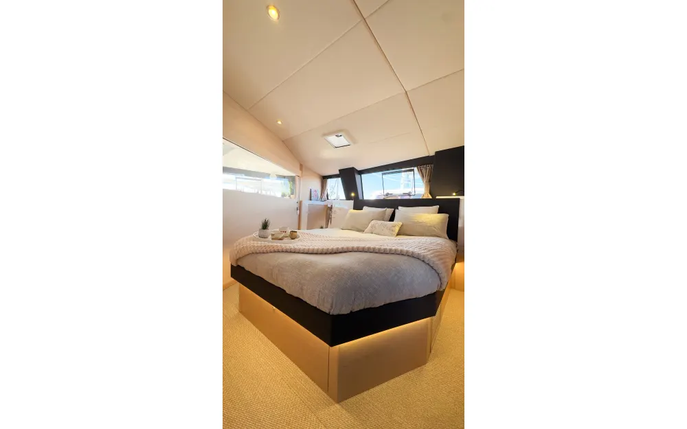slider 25 Neel Trimarans Neel 52