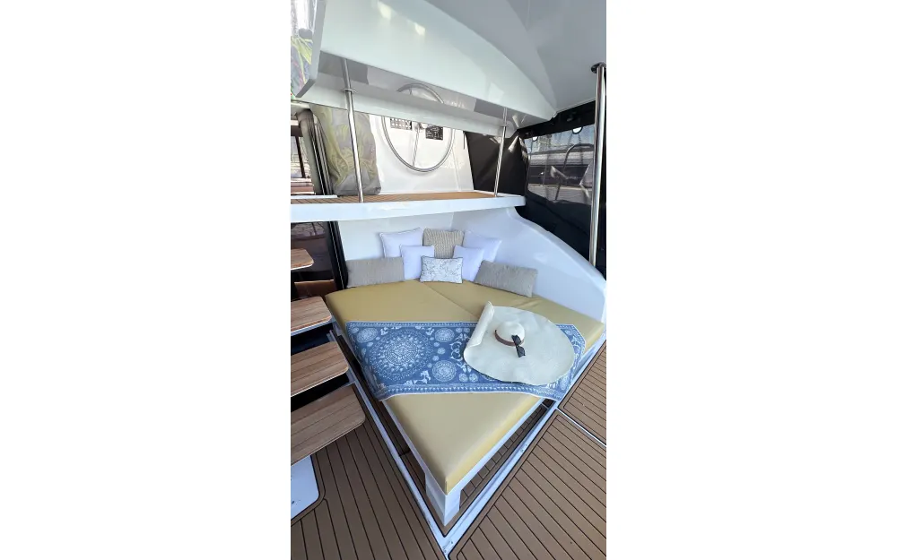 slider 29 Neel Trimarans Neel 52