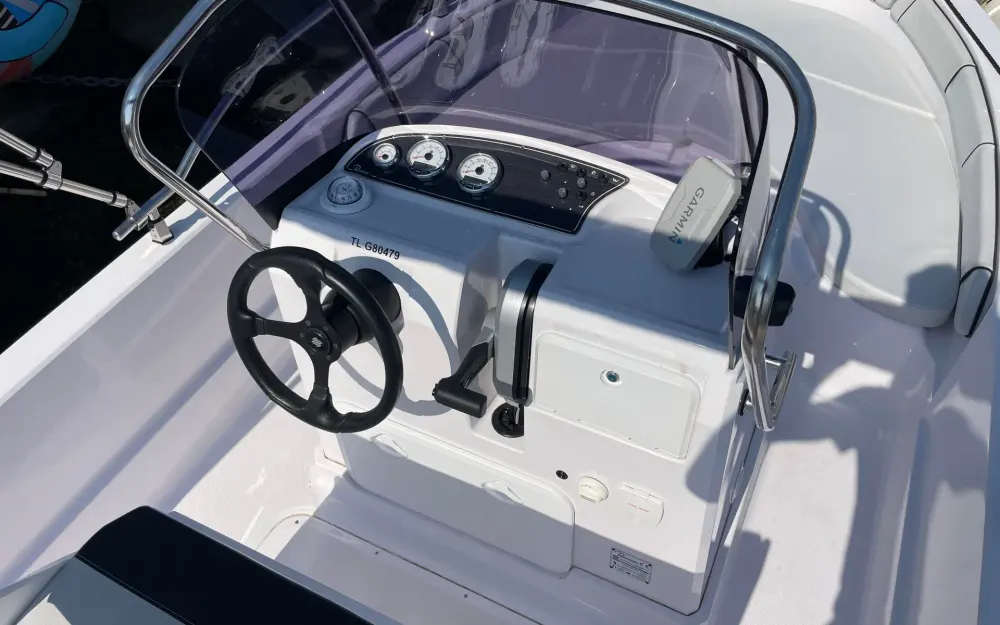 slider 9 Ranieri Voyager 19 S