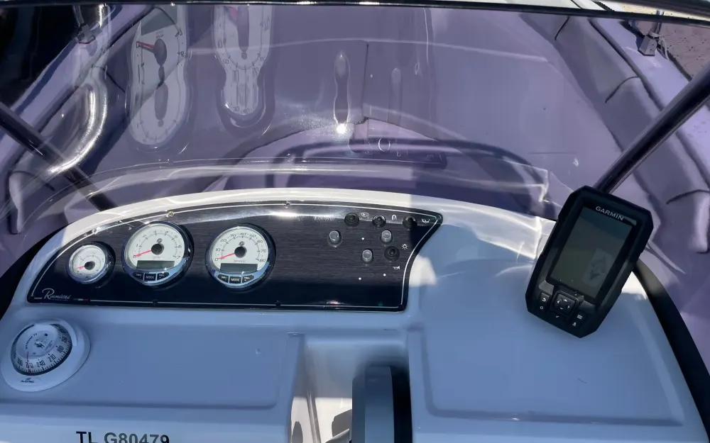 slider 10 Ranieri Voyager 19 S