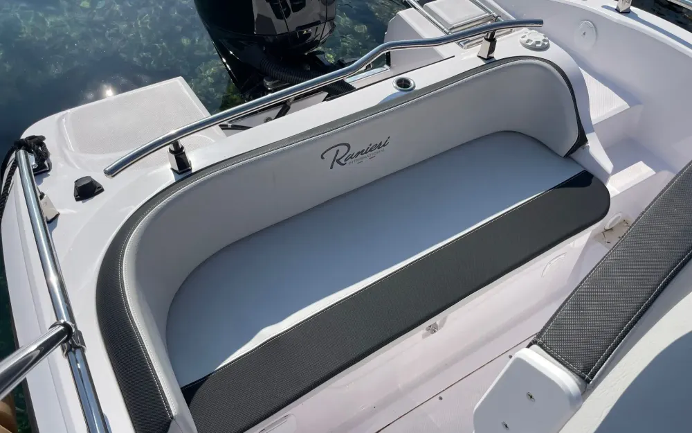 slider 13 Ranieri Voyager 19 S