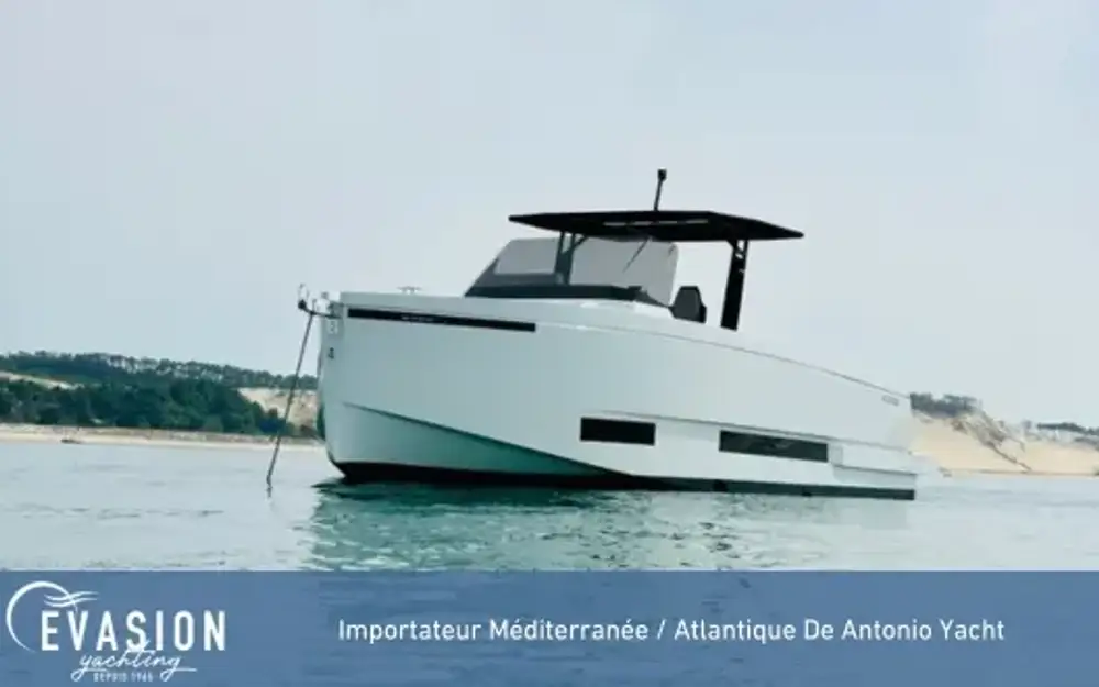 slider 1 De Antonio Yachts D36 Open