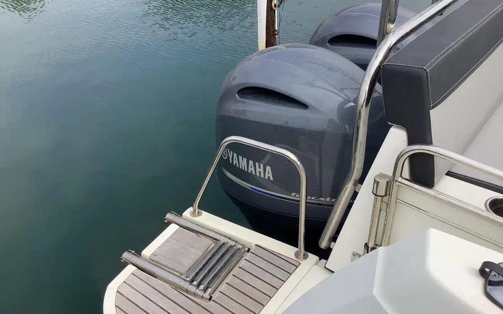 slider 4 Jeanneau Merry Fisher 895