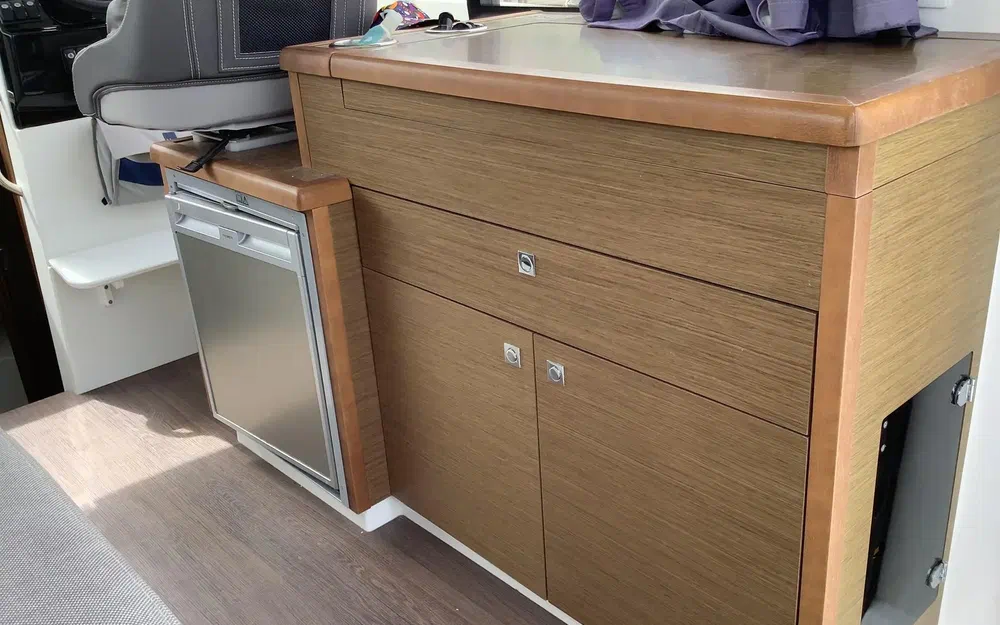 slider 6 Jeanneau Merry Fisher 895