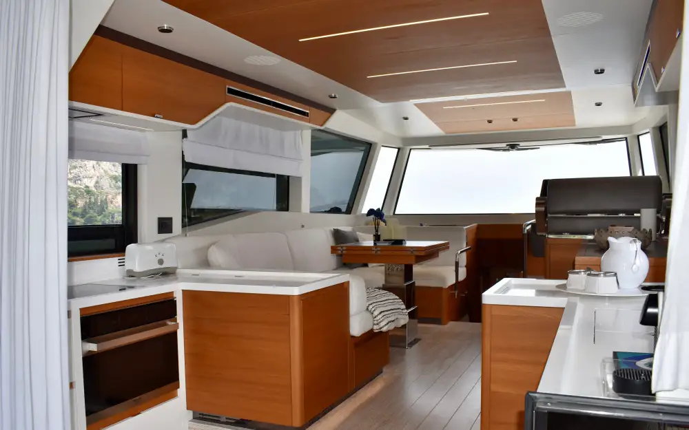 slider 11 Pardo Yachts Endurance 60