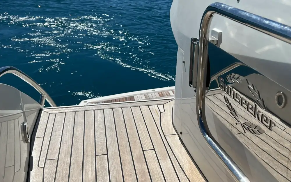 slider 12 Sunseeker Predator 60